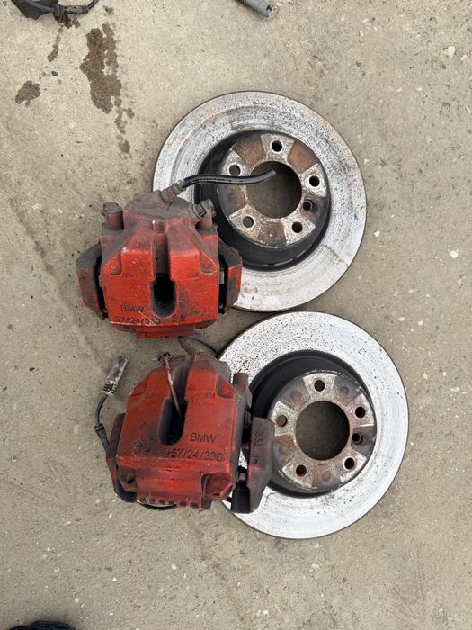 Etrieri placute discuri bmw e90 e91 e92 e93 325d 330d