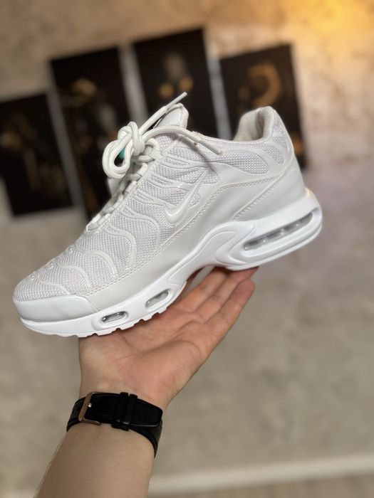 Adidasi Barbati Nike Air TN Full Alb!