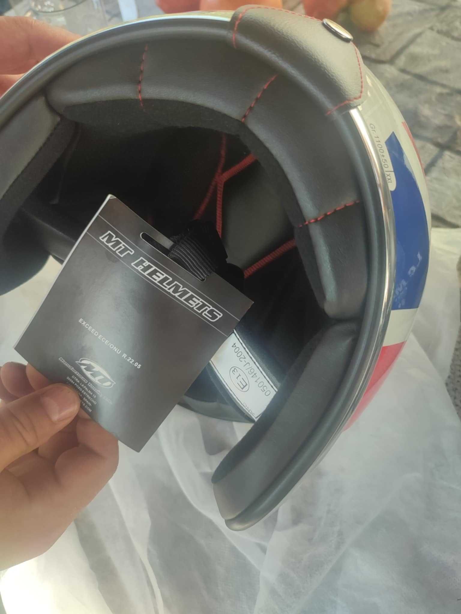 Каска MT Helmets