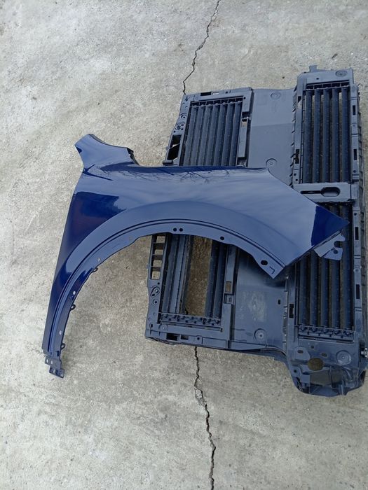 Vând aripă dreapta fata Ford kuga, și tragăr față 3 2019,2