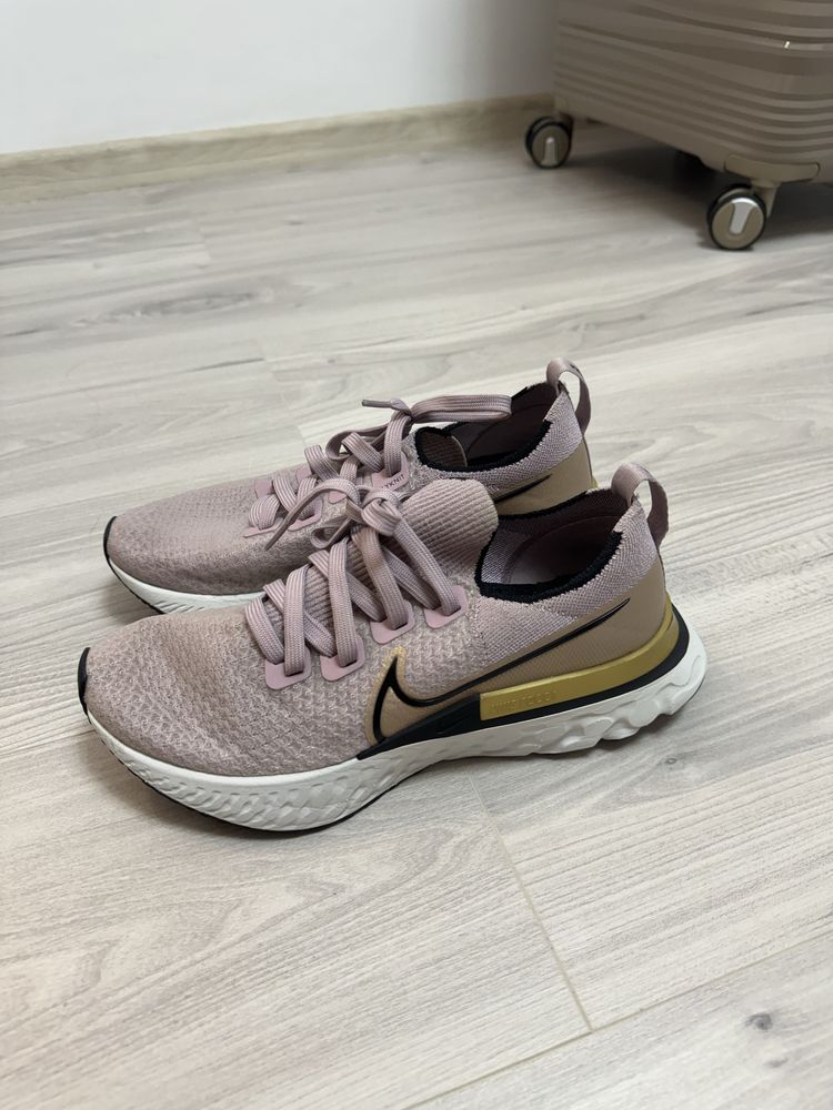 Sneakers Nike Wmns React Infinity Run “Plum Fog”