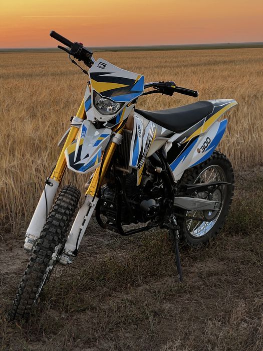 Продам мотоцикл Racer 300