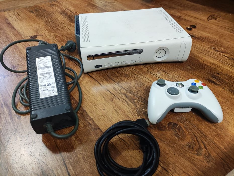 Xbox 360 FAT Revizuit Complet – Silențios / Fără Încălzire –Controller