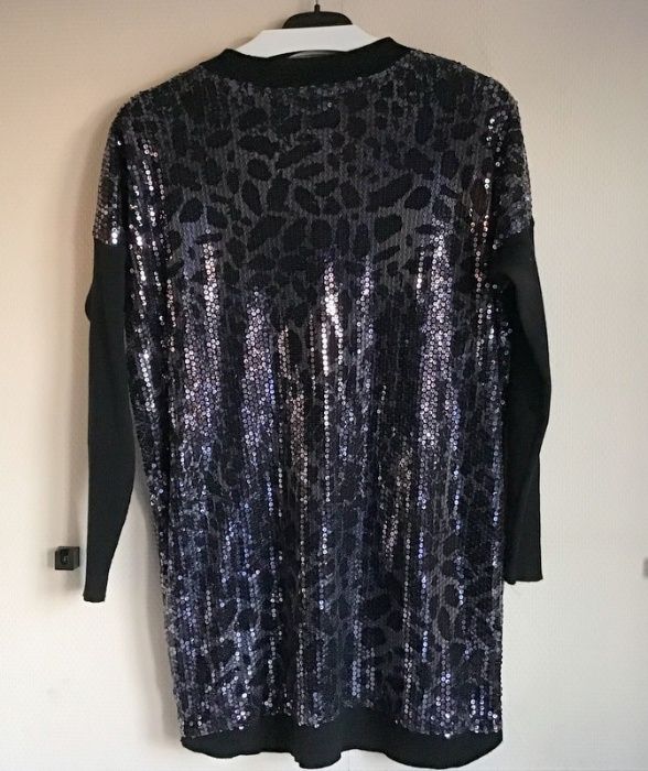 Pulover lung dama paiete model leopard F&F marimea M-L 12 UK impecabil