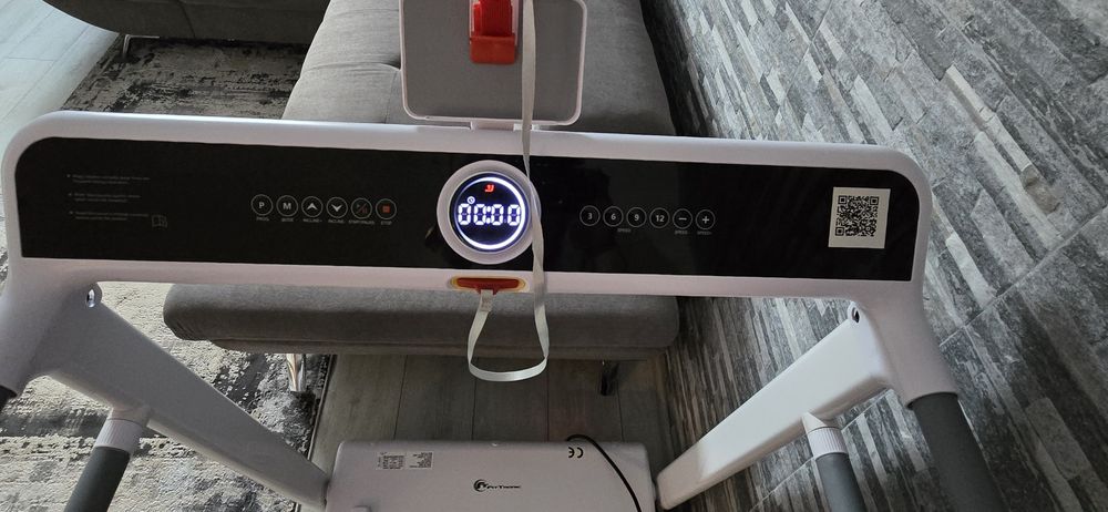 Banda de alergare FitTronic D6000 – ca nouă – 1.800 lei