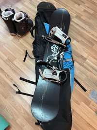 Vand placa snowboard cu accesorii