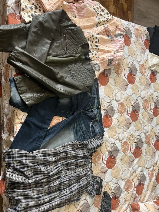 Подарявам дамски дрехи