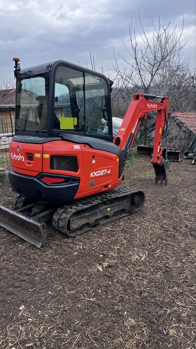 Prestari servicii  cu mini excvator de 2.700 t si 1500 t