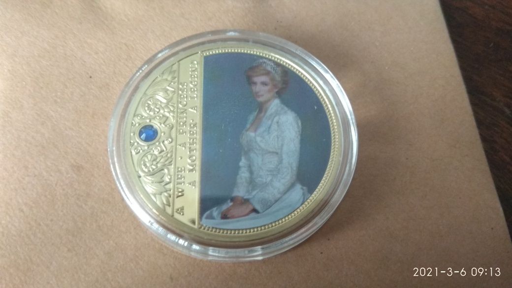 Сувенирна монета с принцеса Даяна