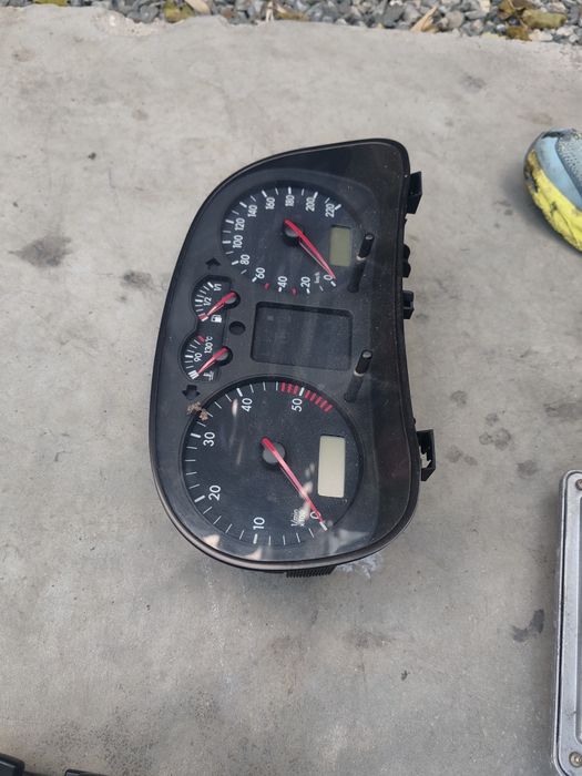 Ceas bord golf 4 150lei