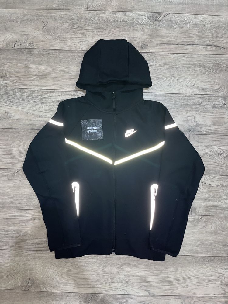Tech Fleece Reflective