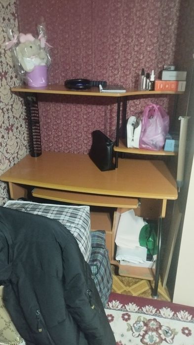 Компьютерный стол пподам