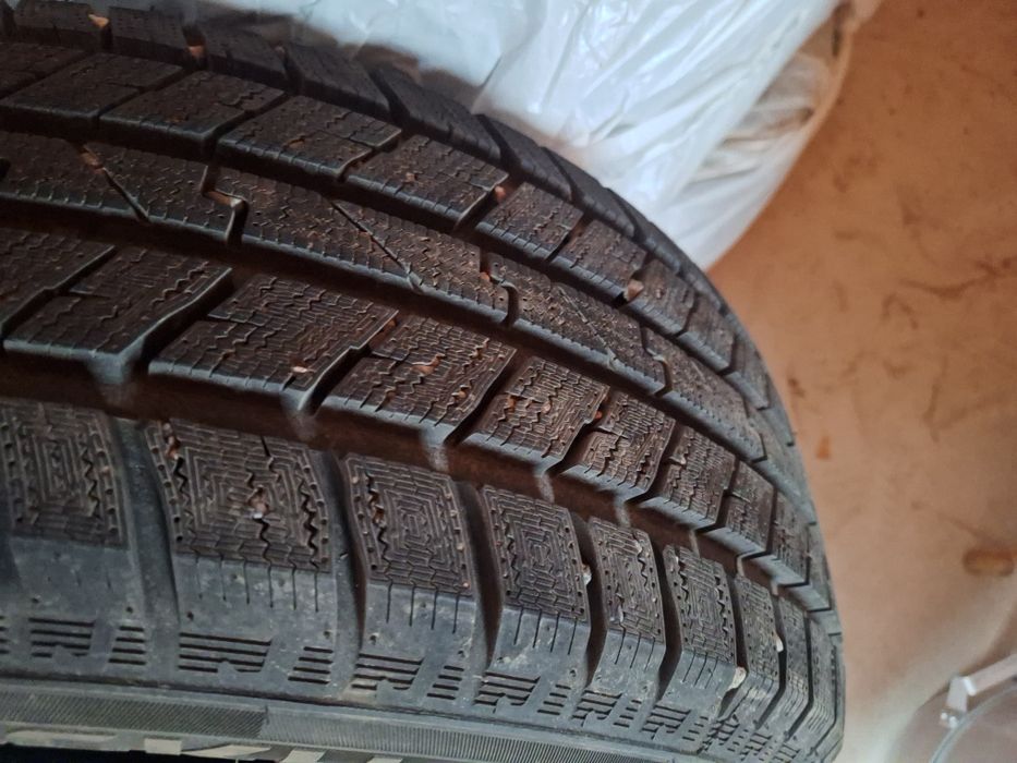 Резины зимние размер 235×60×18