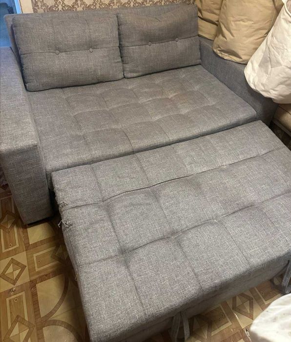 Продаётся б/у раскладной диван