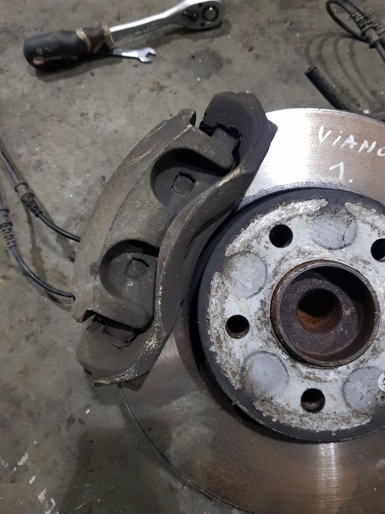 Disc discuri etrier placute fata 3.0 CDI mercedes vito viano w639