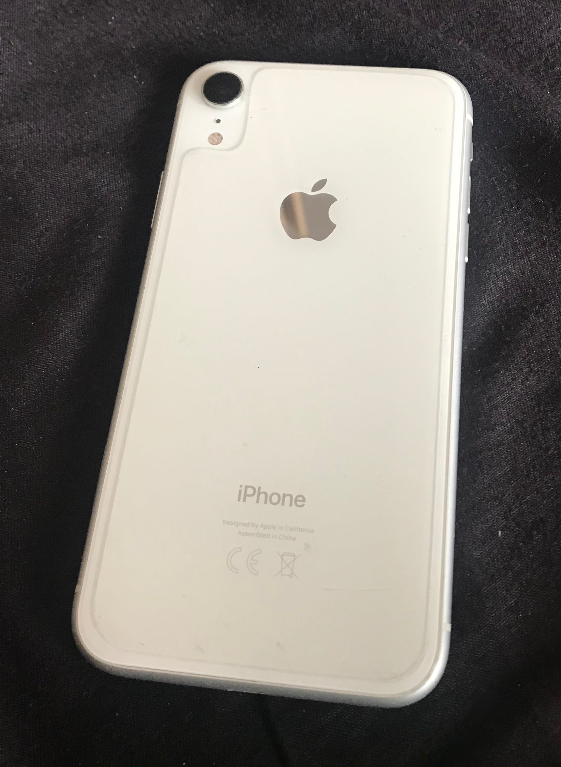 iPhone XR, 64 gb,White, 10/10+sticle protecție+carcase-NOI, tel ca NOU