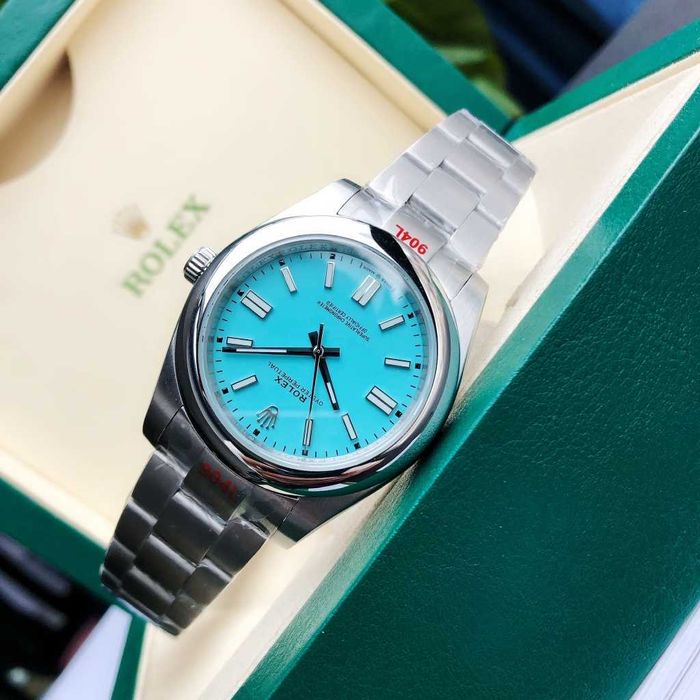 Rolex Oyster Perpetual Tiffany Blue с автоматичен механизъм