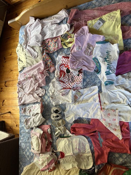 Бебешки и детски дрешки