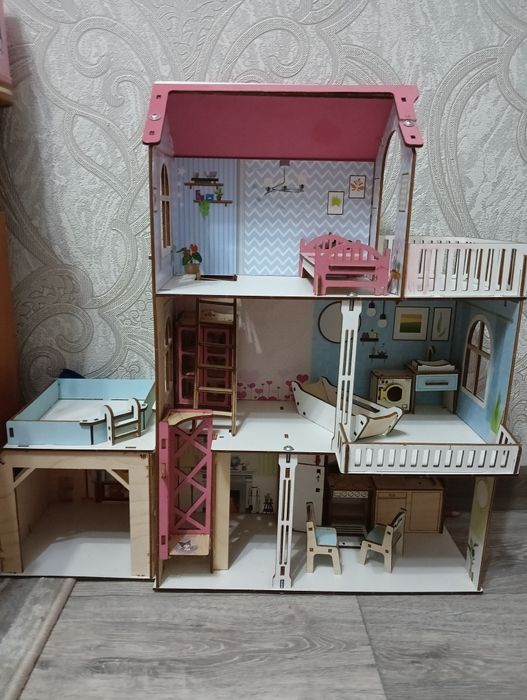 Продам домик для кукол маленьких