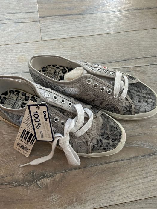 Продавам спортни гуменки