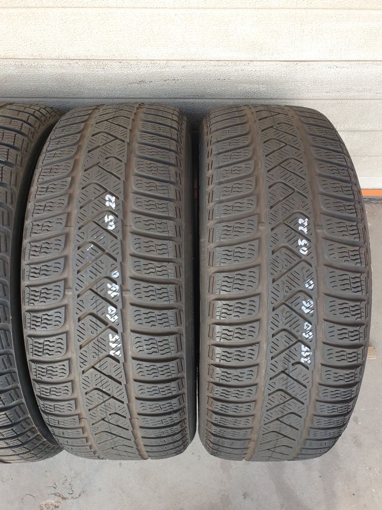 Зимни гуми 4 броя PIRELLI SottoZero3 215 60 R16 дот 0522