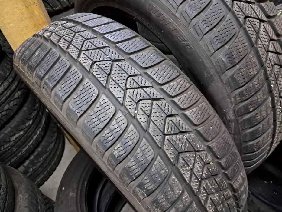 Anvelope second iarna 205 60 R17 Pirelli