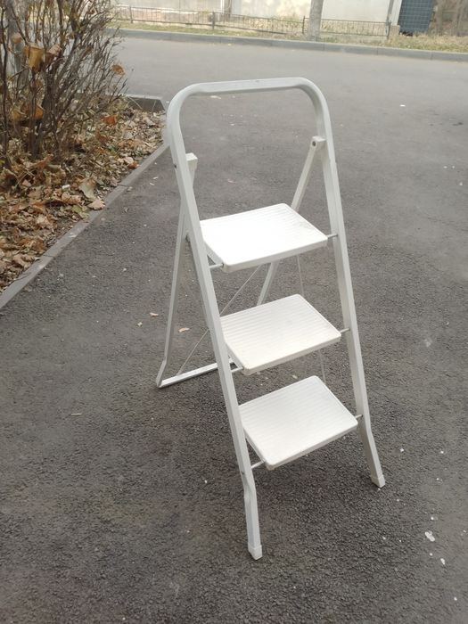 Стремянка 70см. 3 ступени.