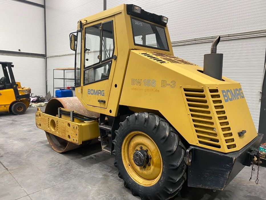 Валяк Еднобандажен 6 150 кг Bomag под НАЕМ София