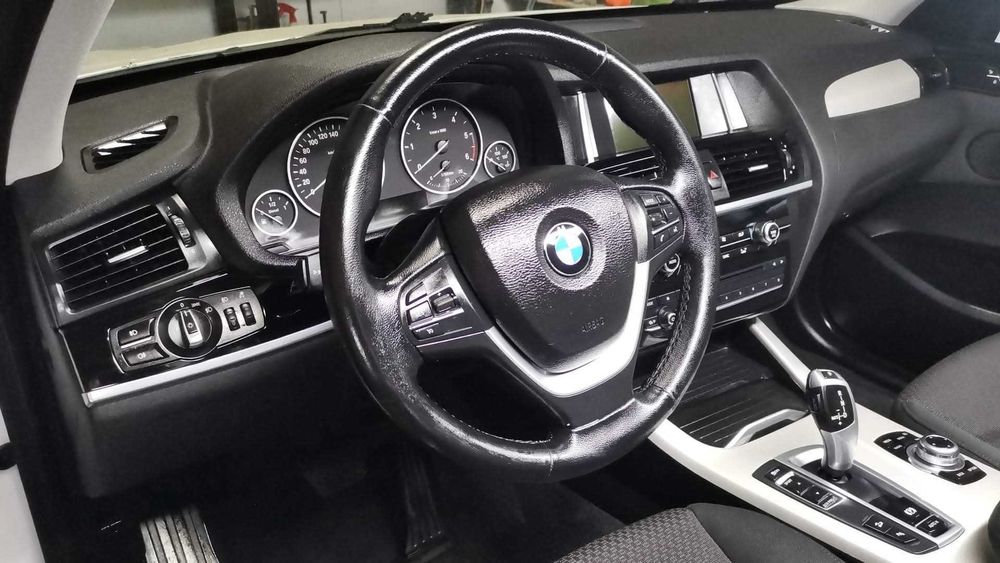 Vând urgent BMW cut. automată X3  perfecta stare, niciodată avariat