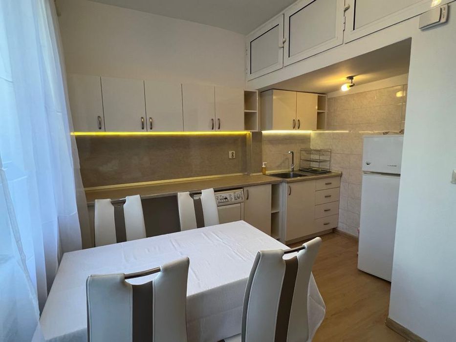 Дава се под наем Двустаен апартамент в София, Център - 88 кв.м за 600 € - Снимка #2