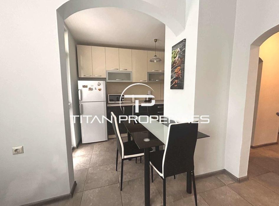 Тристаен апартамент, под наем, Център