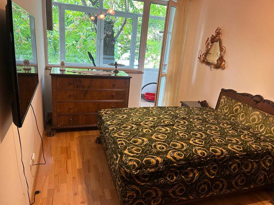 De inchiriat apartament 3 camere zona Mihai Bravu-Vatra Luminoasa