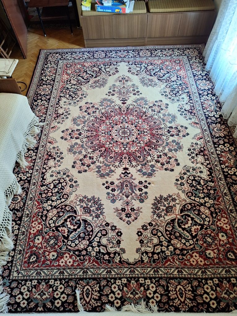 Персийски килими.