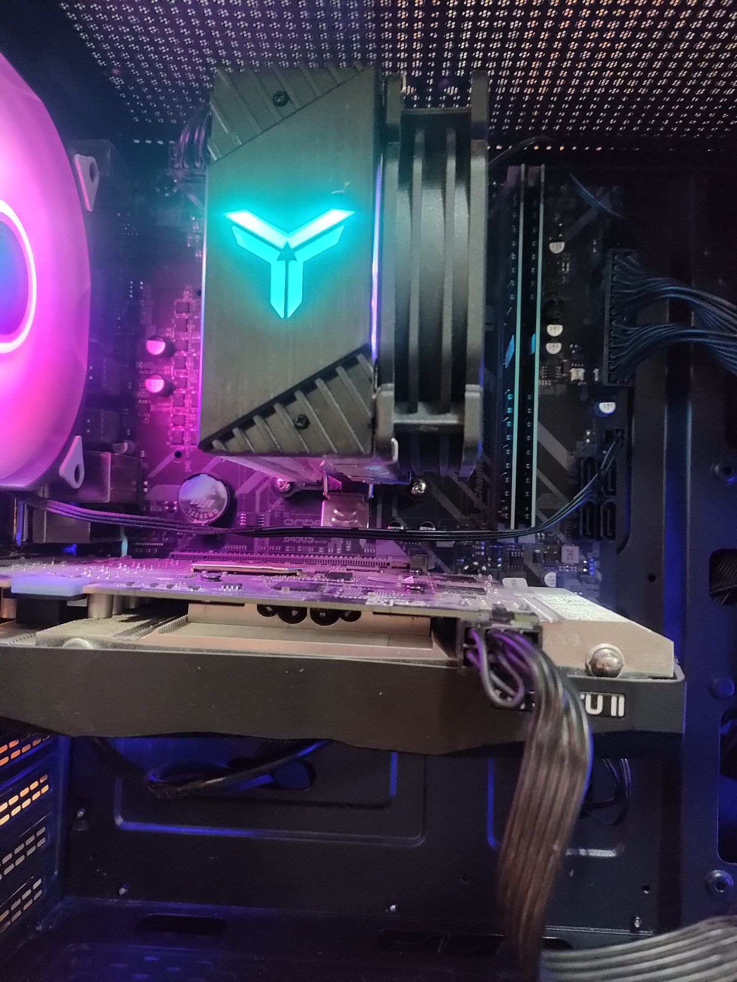 B450+Ryzen5 2600x цена за комплект!Состояние отличное!
