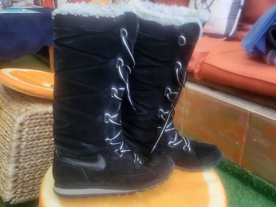Ботуши NIKE, оригинални