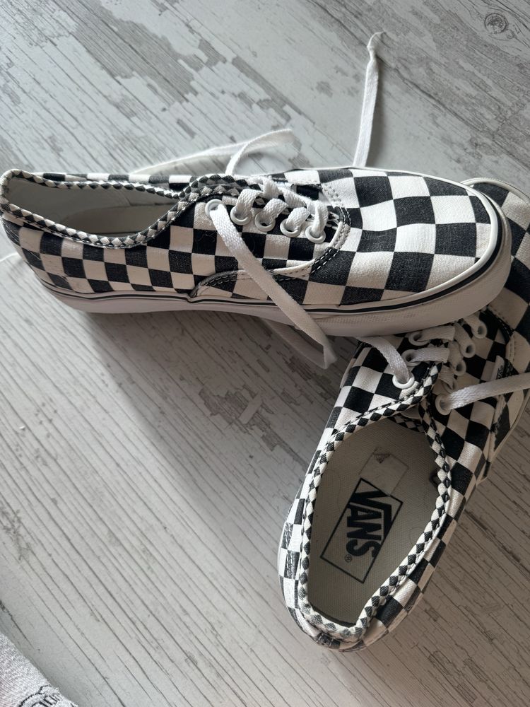 Дамски кецове Vans
