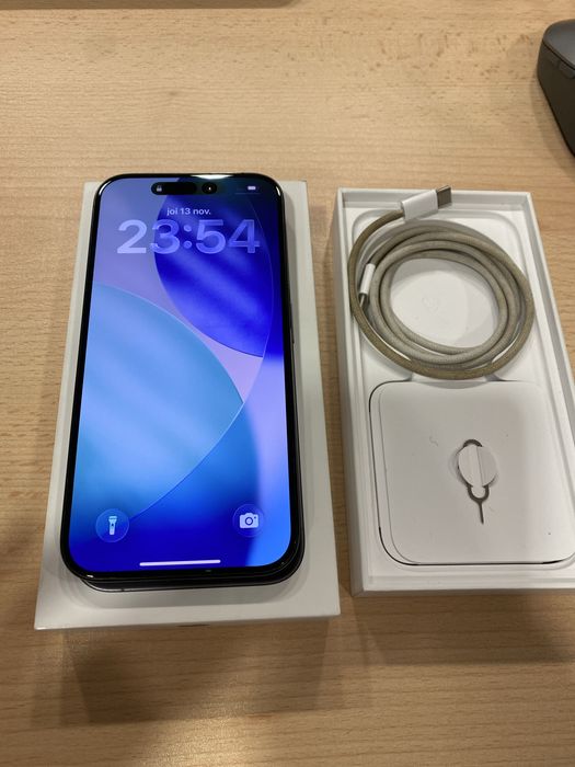 Iphone 15 pro impecabil