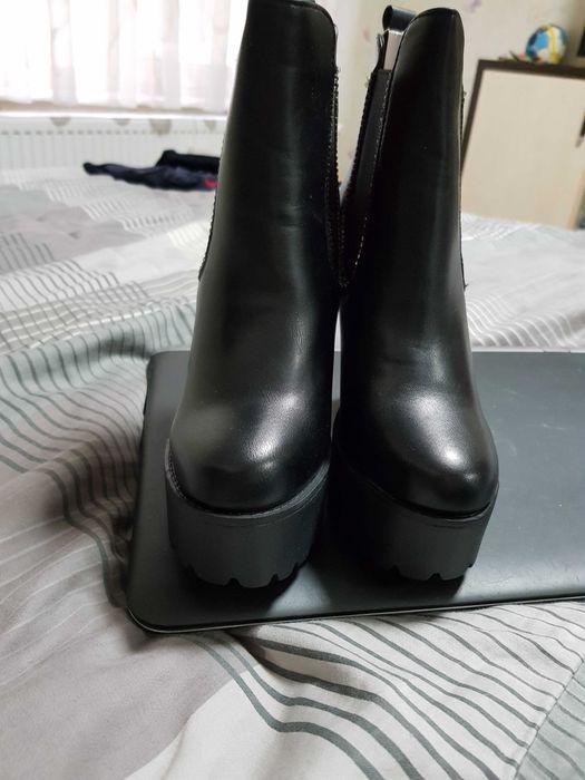 botine negre cu platforma si toc