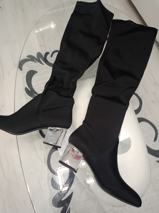 Дамски ботуши със прозрачен ток