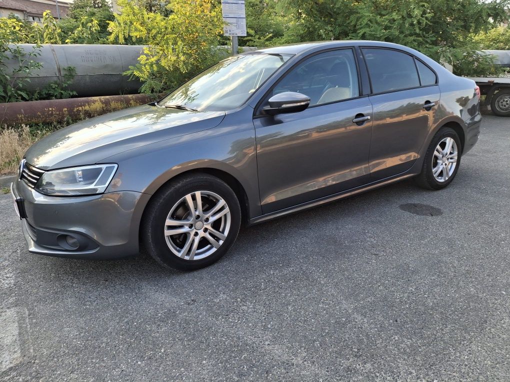 Autoturism VW Jetta 1.6 Tdi.