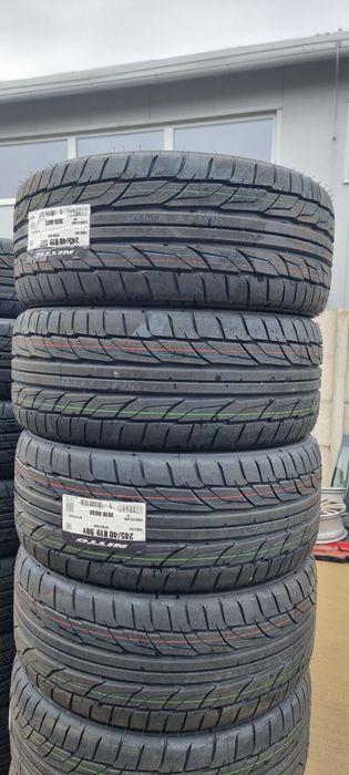 Гуми 245/40/19  Nitto Нови Летни 2 броя Made in Japan
