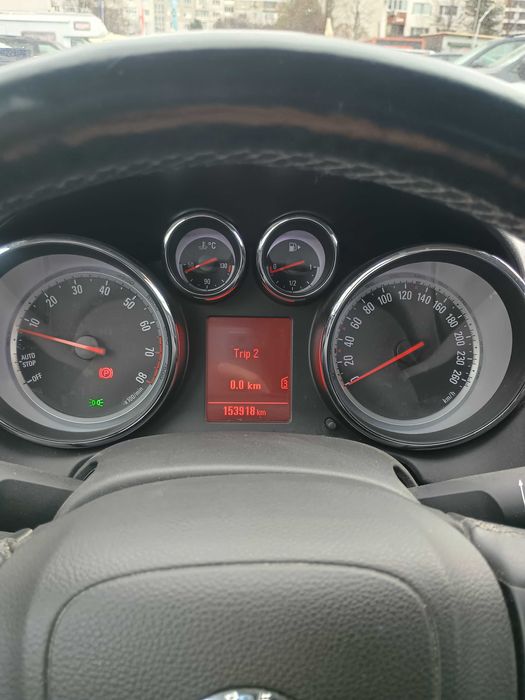 Продавам Opel Astra J 1.4 140к.с