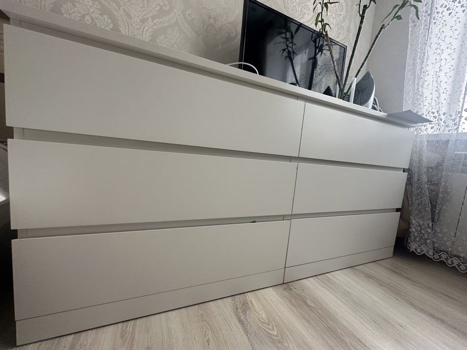 Комод Ikea с задвижками