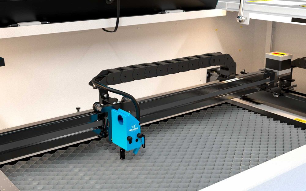 Masină de debitat și gravat cu laser CO2 Thunder Bolt
