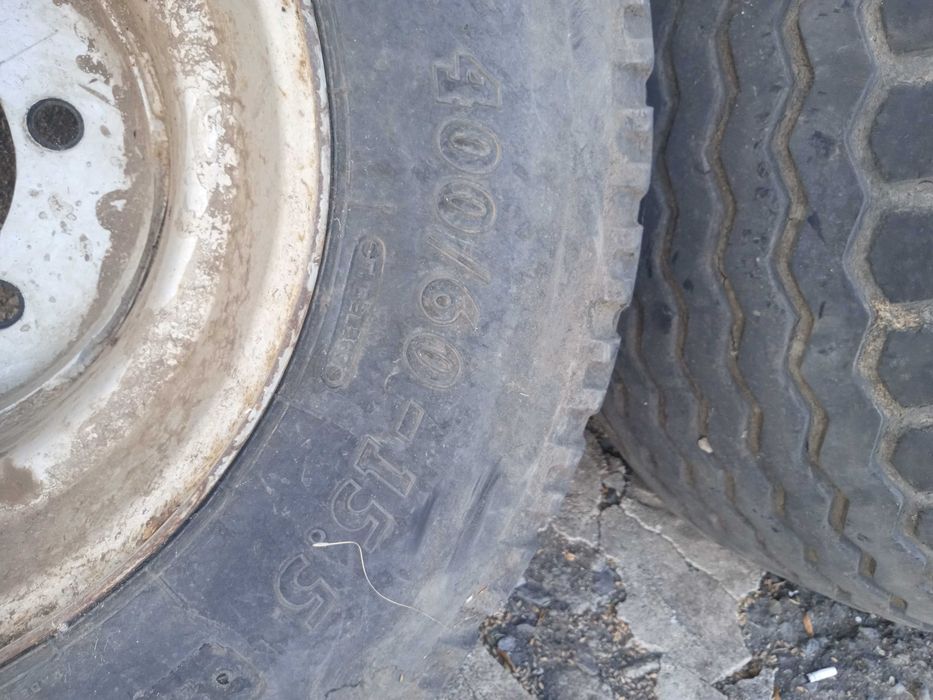 Гуми и джанти за ремарке Ремби 10 т