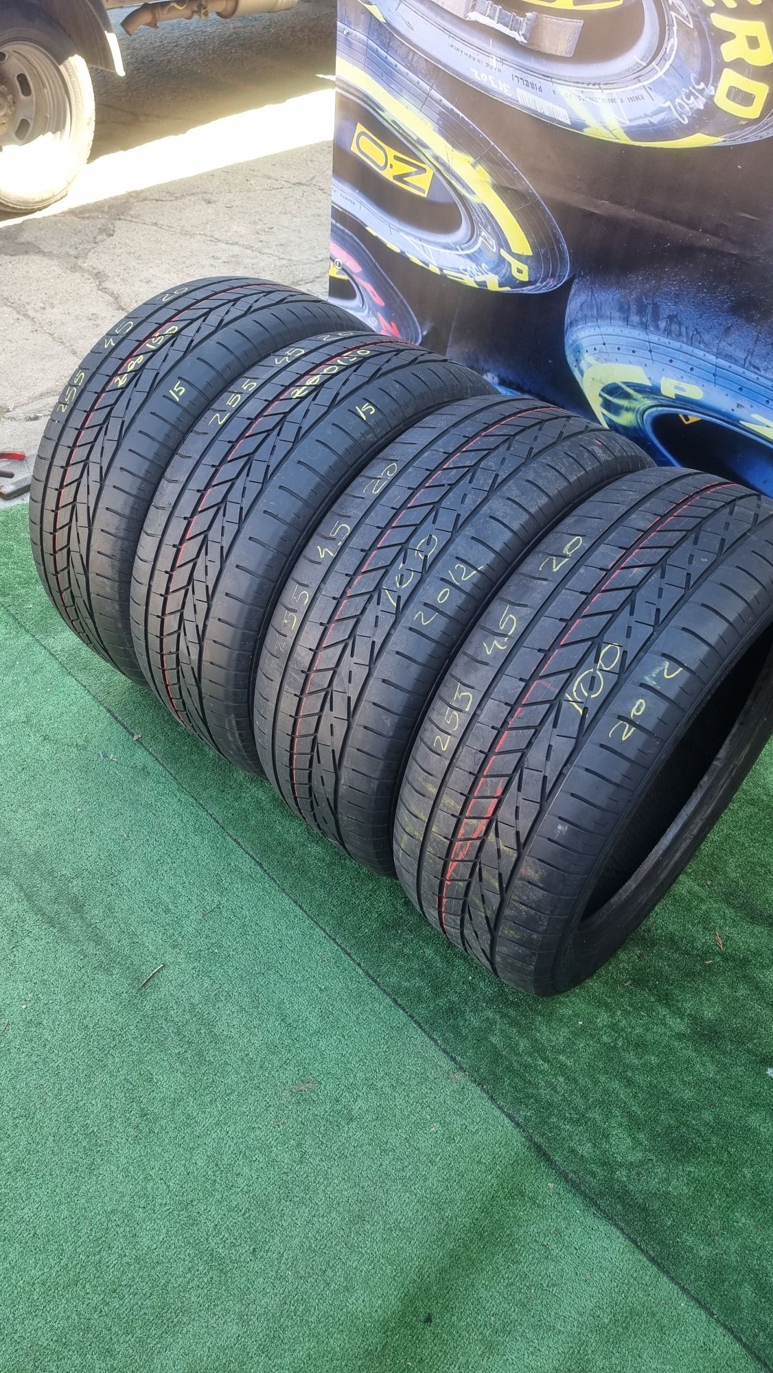 255.45.20 goodyear doua buc