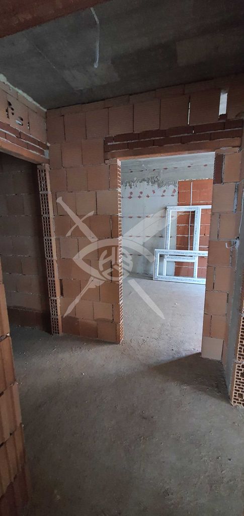 Продава се Двустаен апартамент в Пловдив, Остромила - 78 кв.м за 1313 €/кв.м - Снимка #1