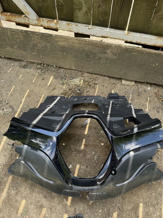 Grila + clapa incarcare Renault Zoe