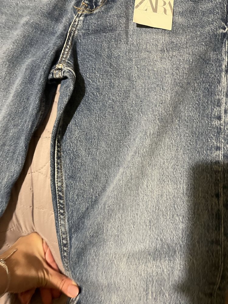 Нови дънки Zara Momfit