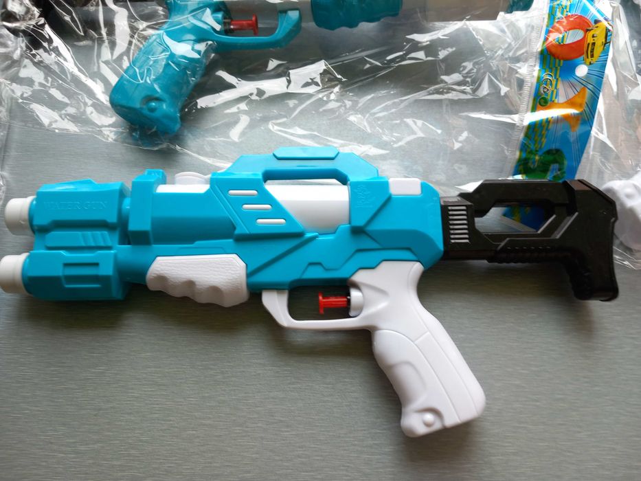 Детски воден пистолет с двойна струя